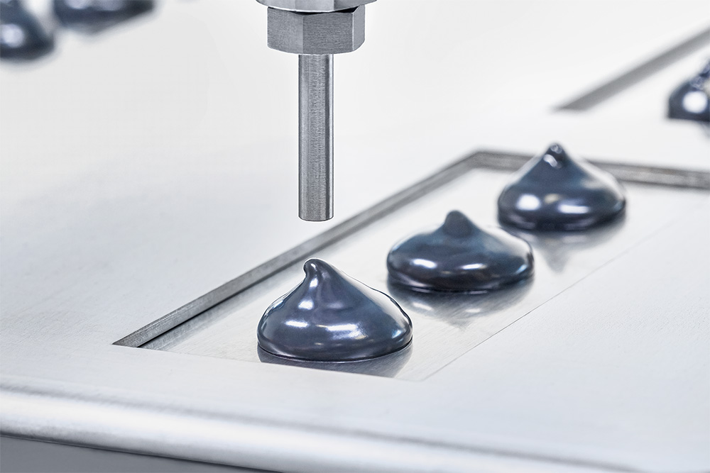 A thixotropic polyurethane gap filler from Wevo is applied for targeted thermal management.